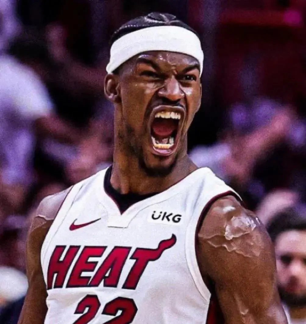 爱游戏全站巴特勒在湖人比赛中回归赛场，连败引发热议！(巴特勒在湖人打过多久)